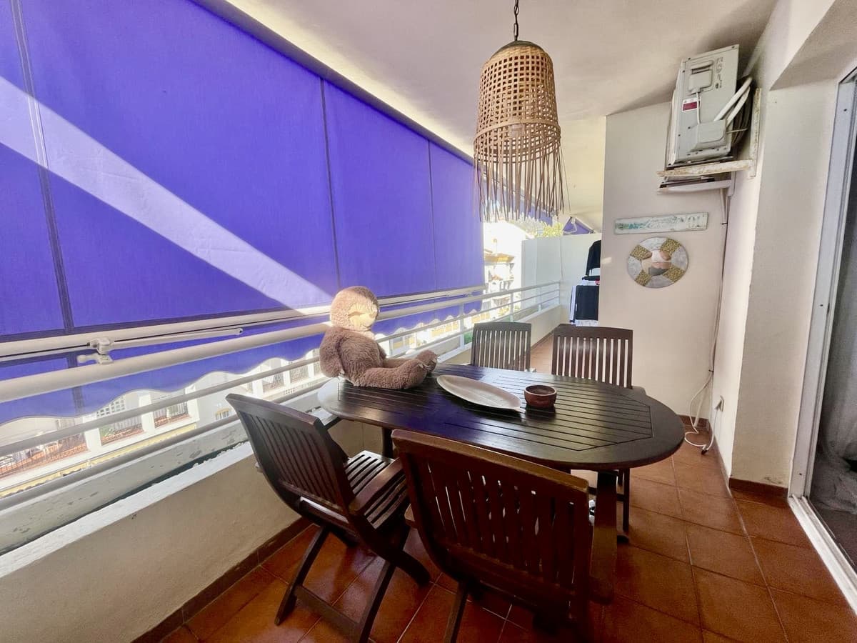 Middle Floor Apartment in The Golden Mile — photo 4 of 10