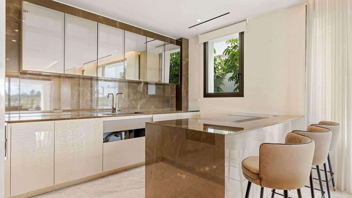 Ground Floor Apartment in The Golden Mile — photo 6 of 10