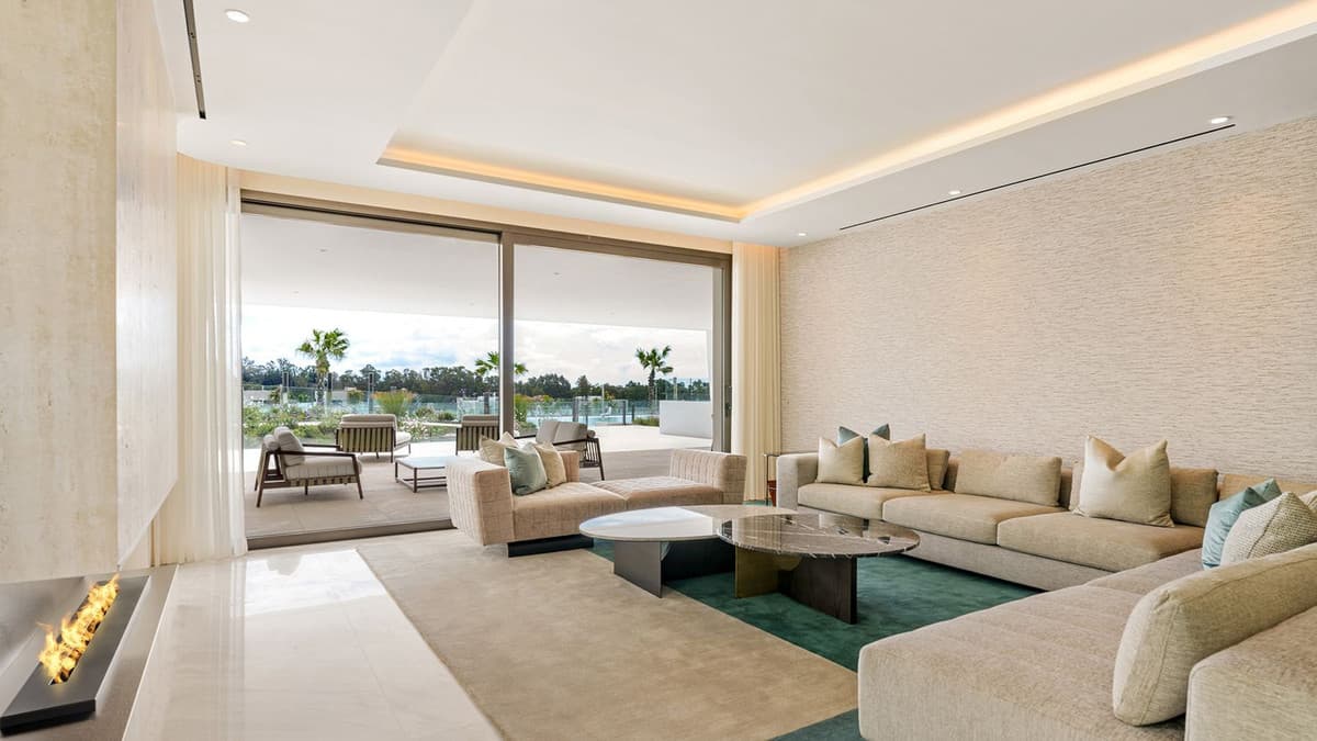 Ground Floor Apartment in The Golden Mile — photo 9 of 10