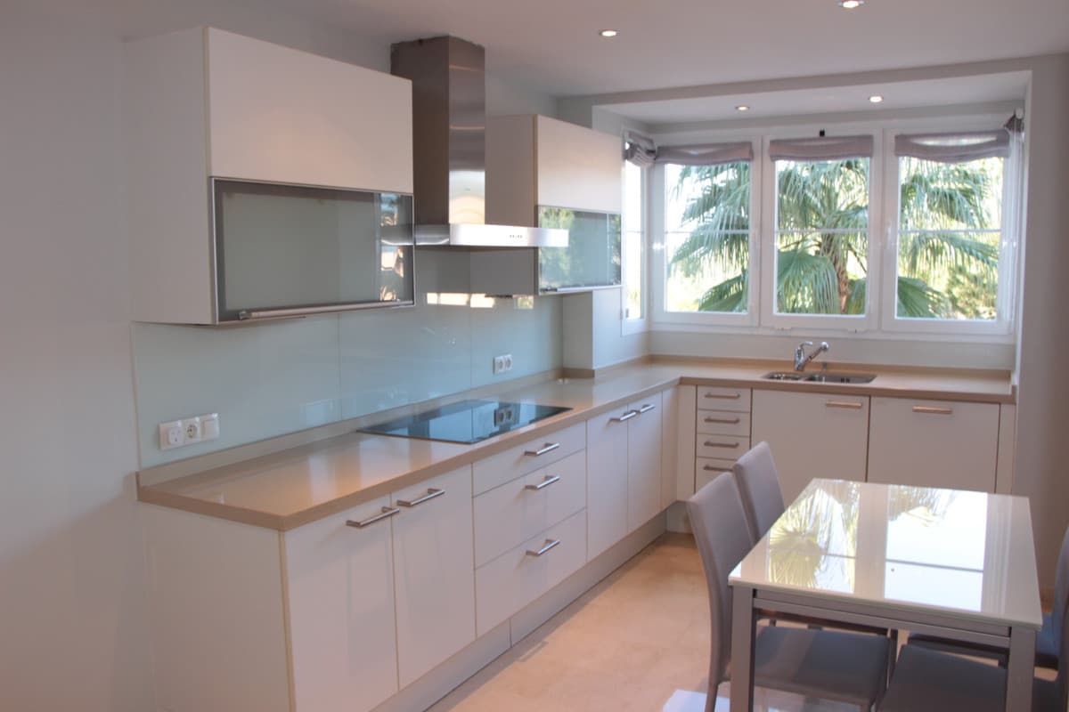 Middle Floor Apartment in Marbella — photo 9 of 10