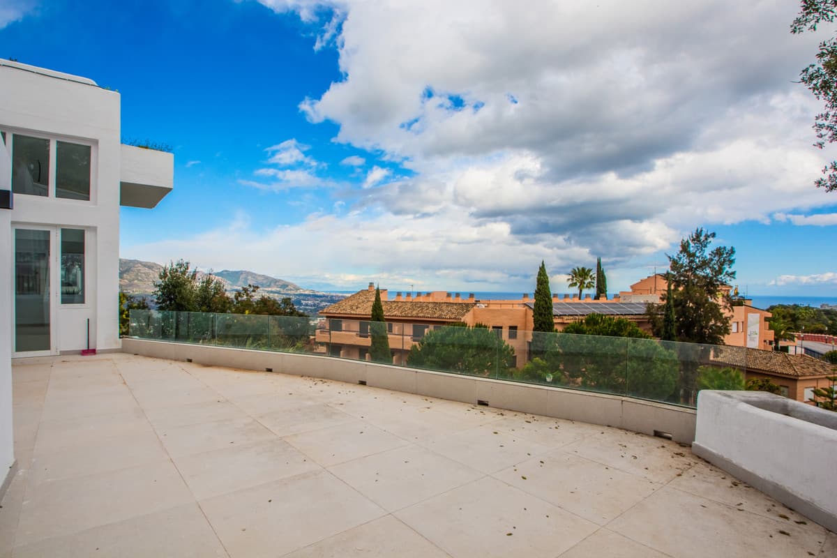 Middle Floor Apartment in La Mairena — photo 5 of 10
