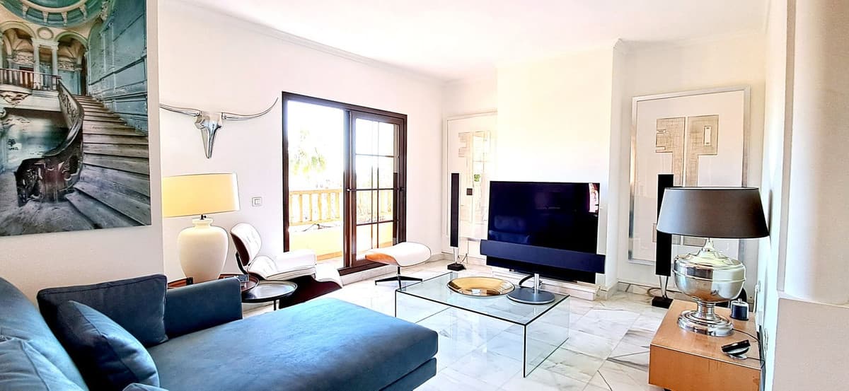 Penthouse Duplex in New Golden Mile — photo 2 of 10