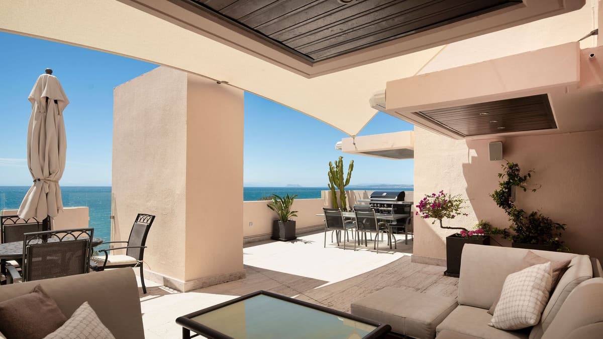 Penthouse Duplex in Estepona — photo 2 of 10