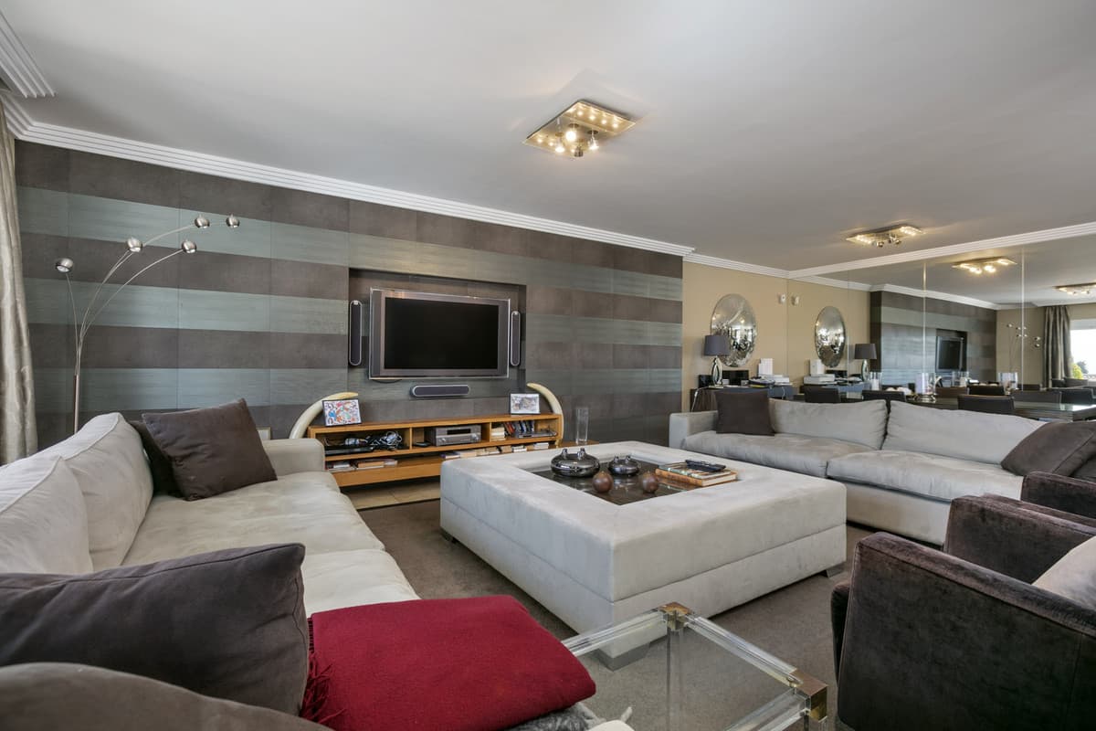 Middle Floor Apartment in The Golden Mile — photo 5 of 10
