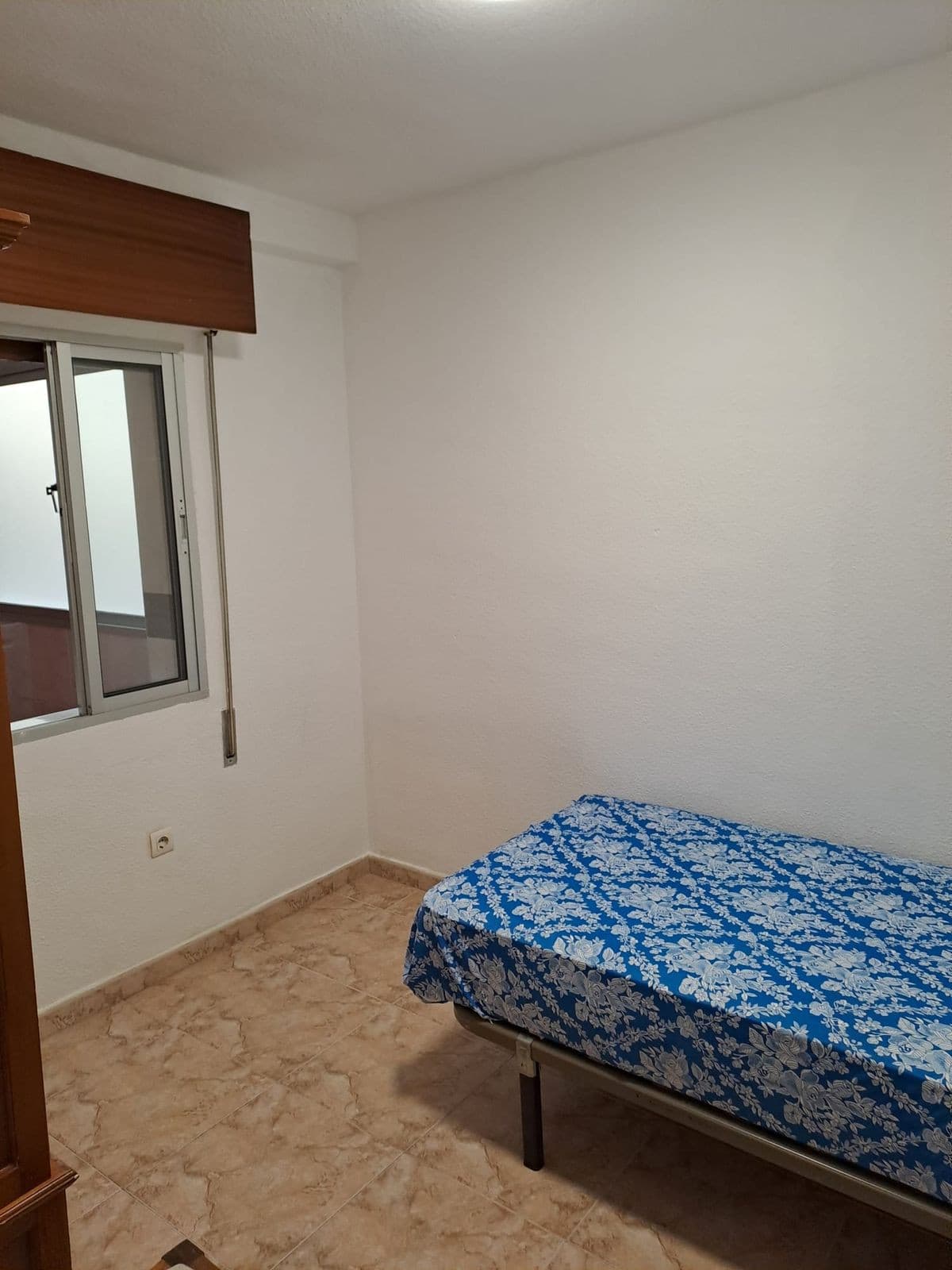 Middle Floor Apartment in Málaga Centro — photo 8 of 10