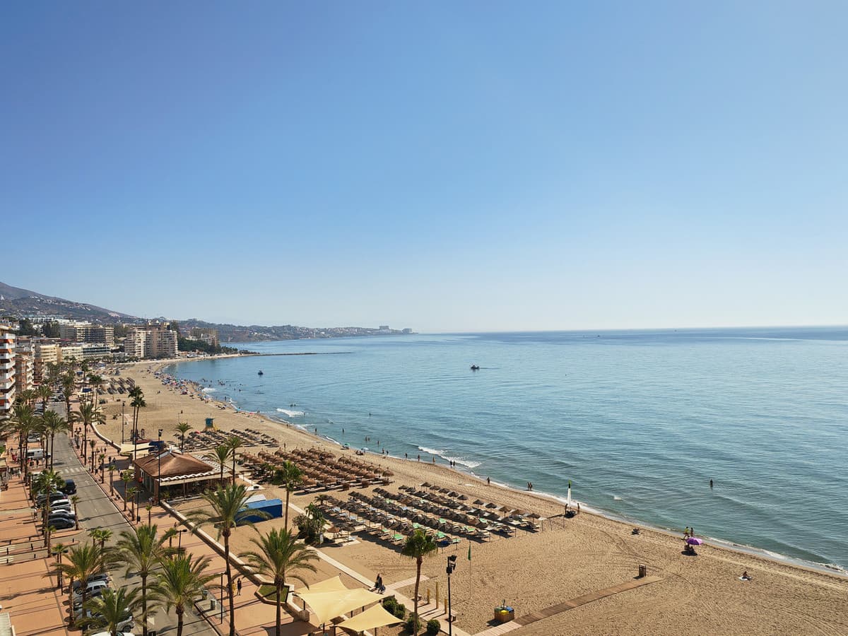 Middle Floor Apartment in Fuengirola — photo 1 of 10