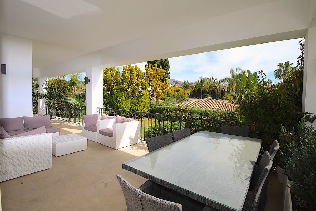 Detached Villa in Nueva Andalucía — photo 9 of 10