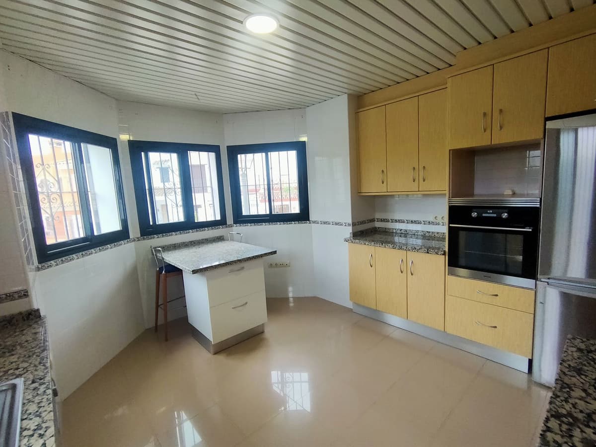 Semi-Detached House in Cancelada — photo 4 of 10