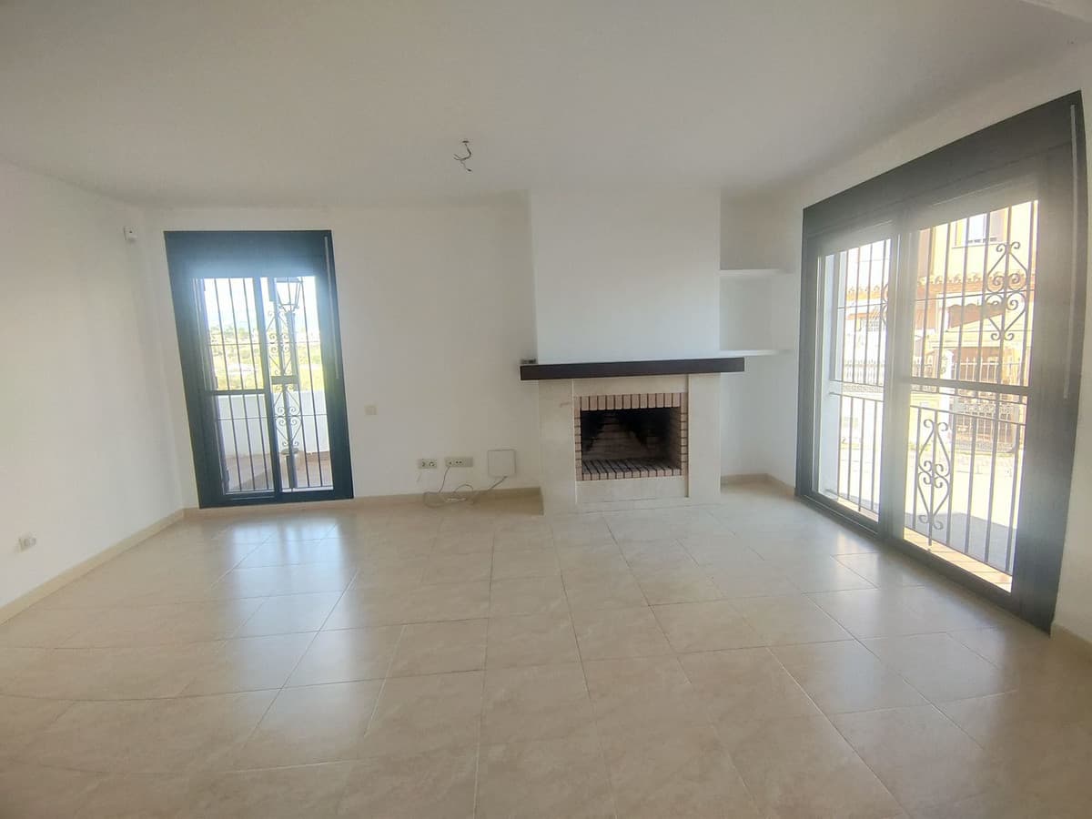 Semi-Detached House in Cancelada — photo 8 of 10