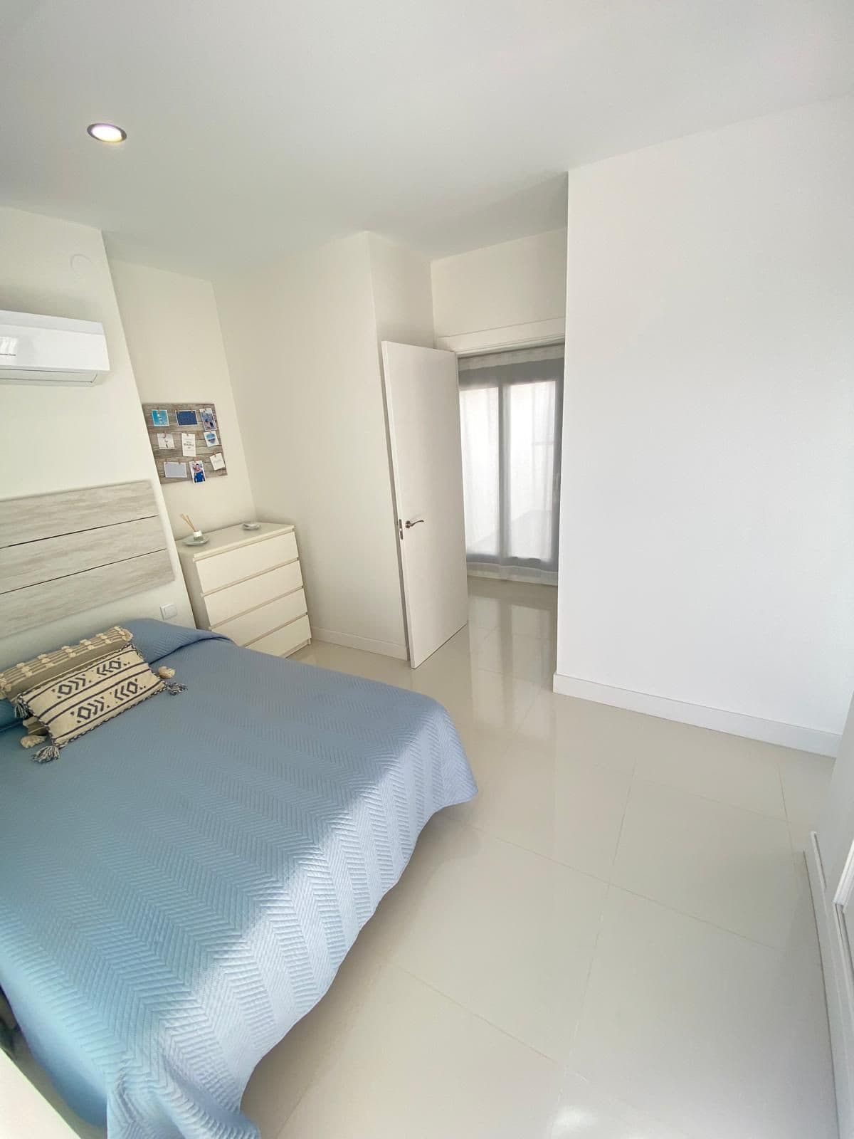 Penthouse in Manilva — photo 16 of 20