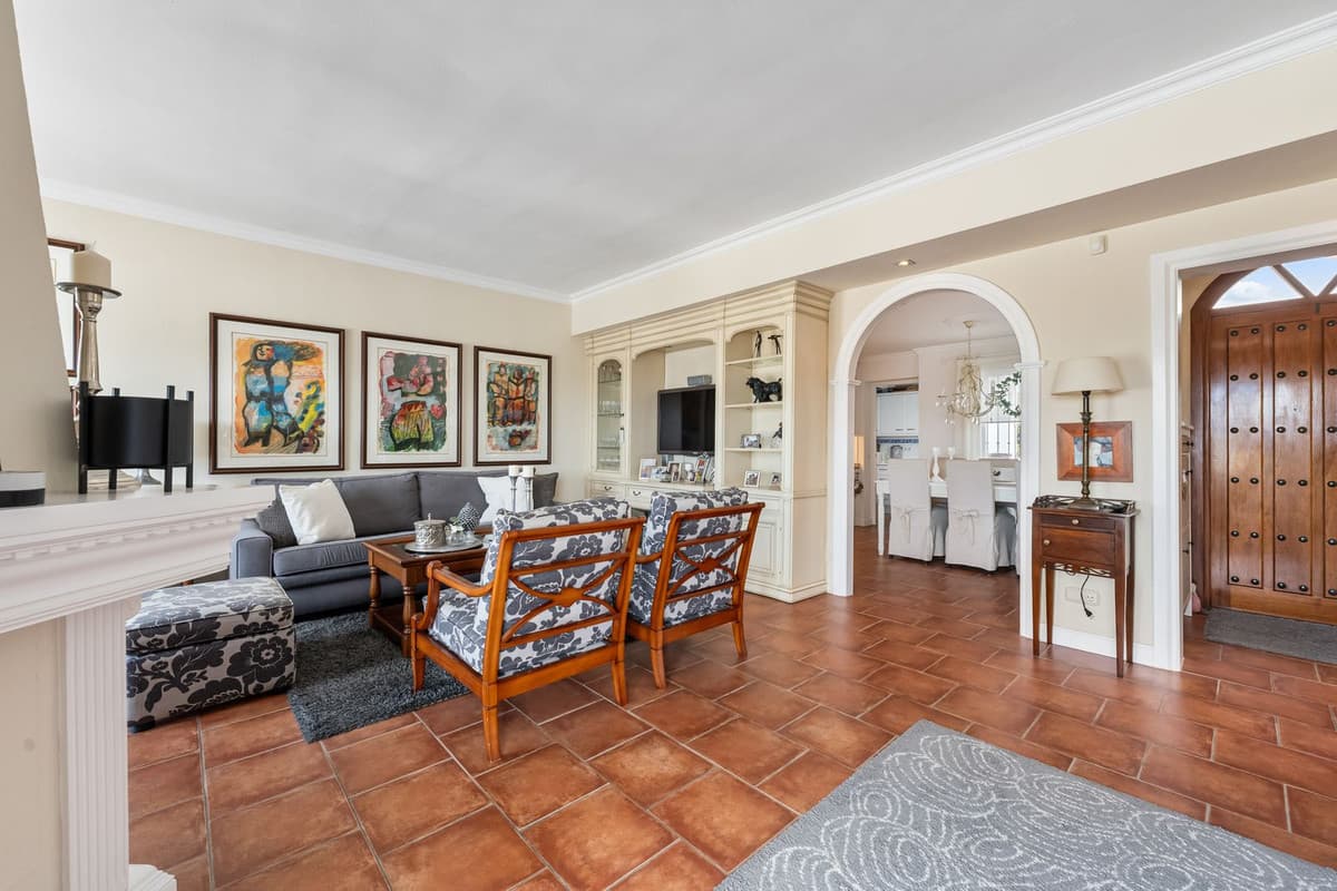 Townhouse in Nueva Andalucía — photo 10 of 10