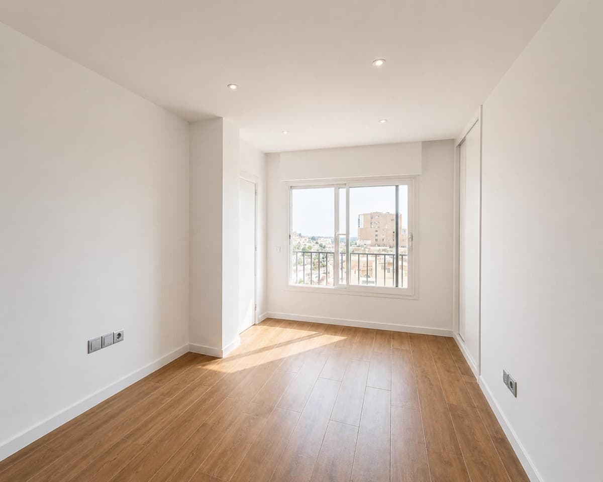 Middle Floor Apartment in Málaga Centro — photo 5 of 10
