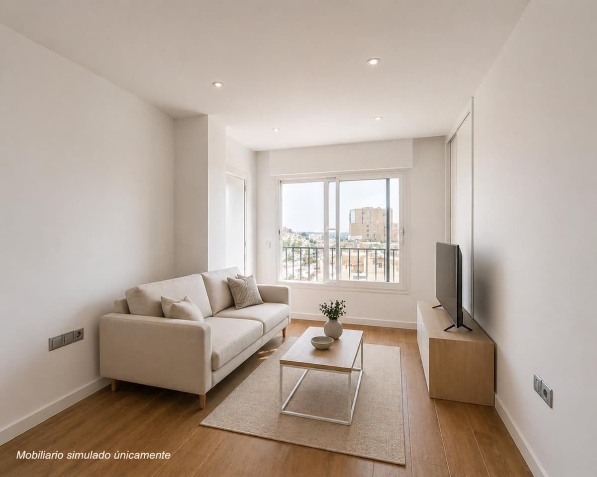 Middle Floor Apartment in Málaga Centro — photo 6 of 10