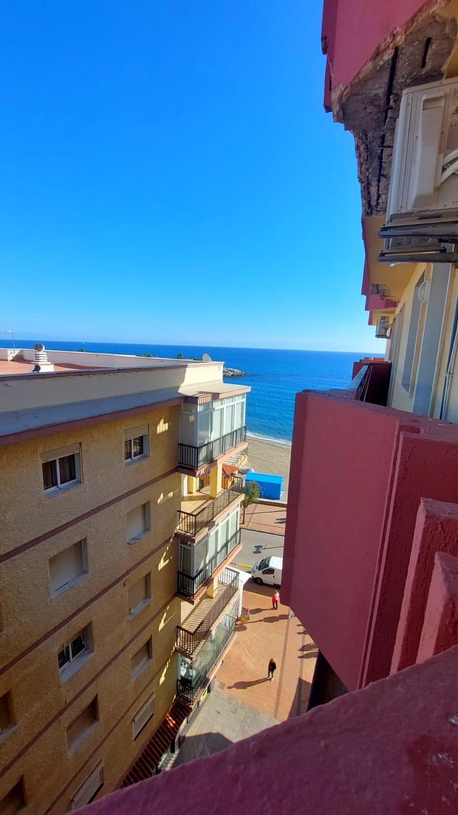 Middle Floor Apartment in Fuengirola — photo 9 of 10