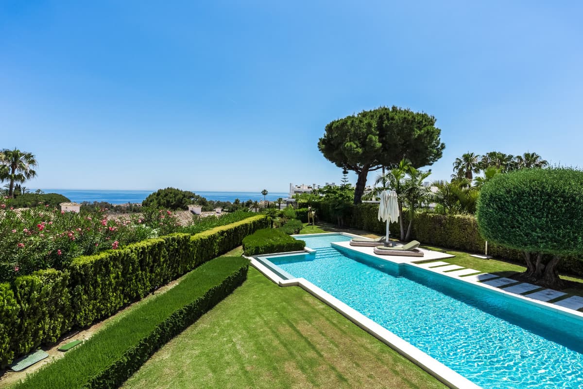 Detached Villa in The Golden Mile — photo 4 of 10