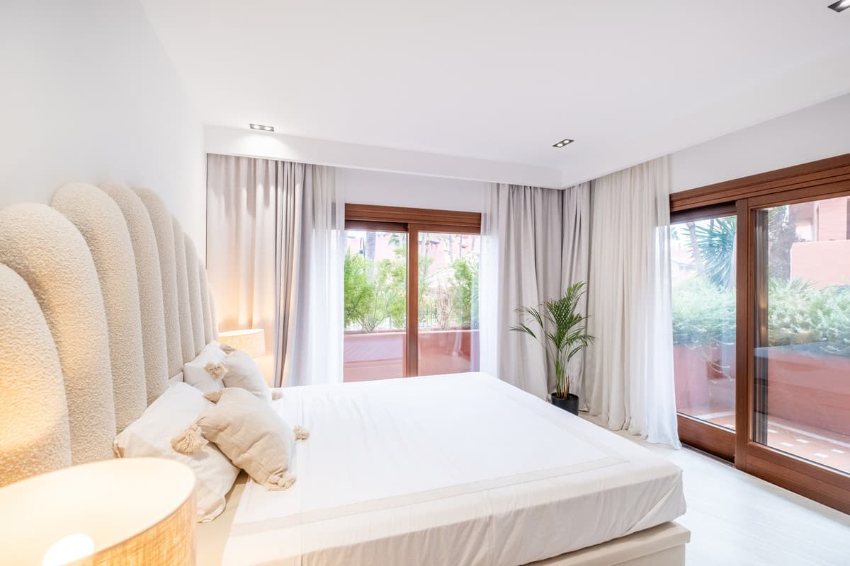 Middle Floor Apartment in Estepona — photo 10 of 10