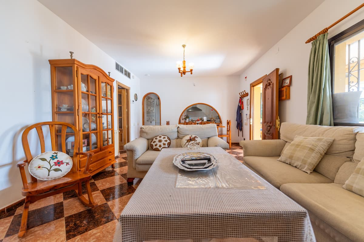 Detached Villa in Las Chapas — photo 5 of 10