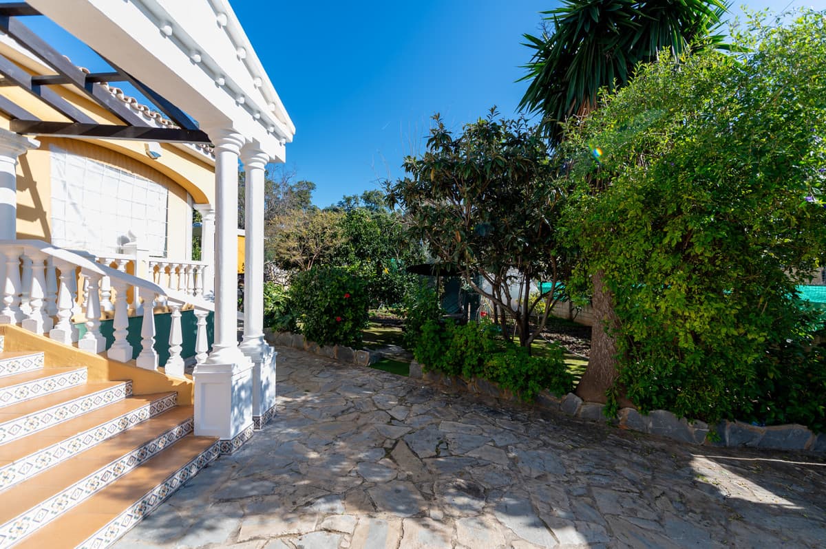 Detached Villa in Las Chapas — photo 7 of 10
