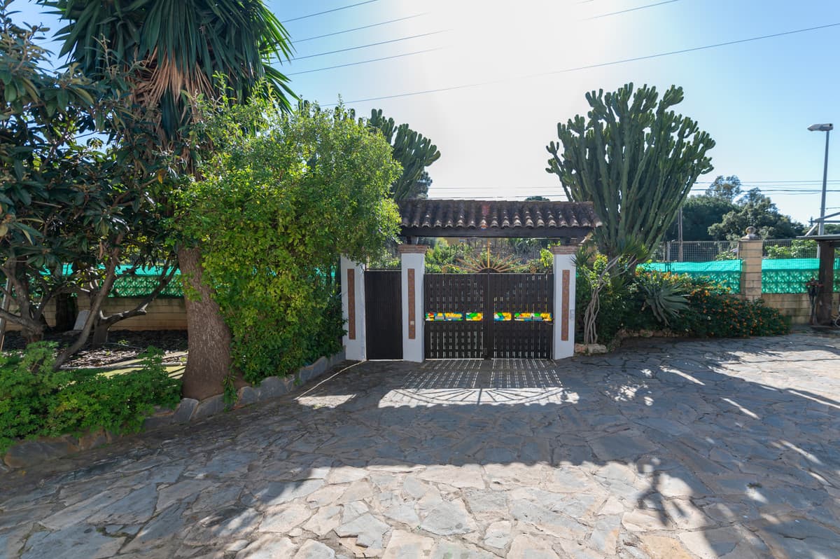 Detached Villa in Las Chapas — photo 8 of 10
