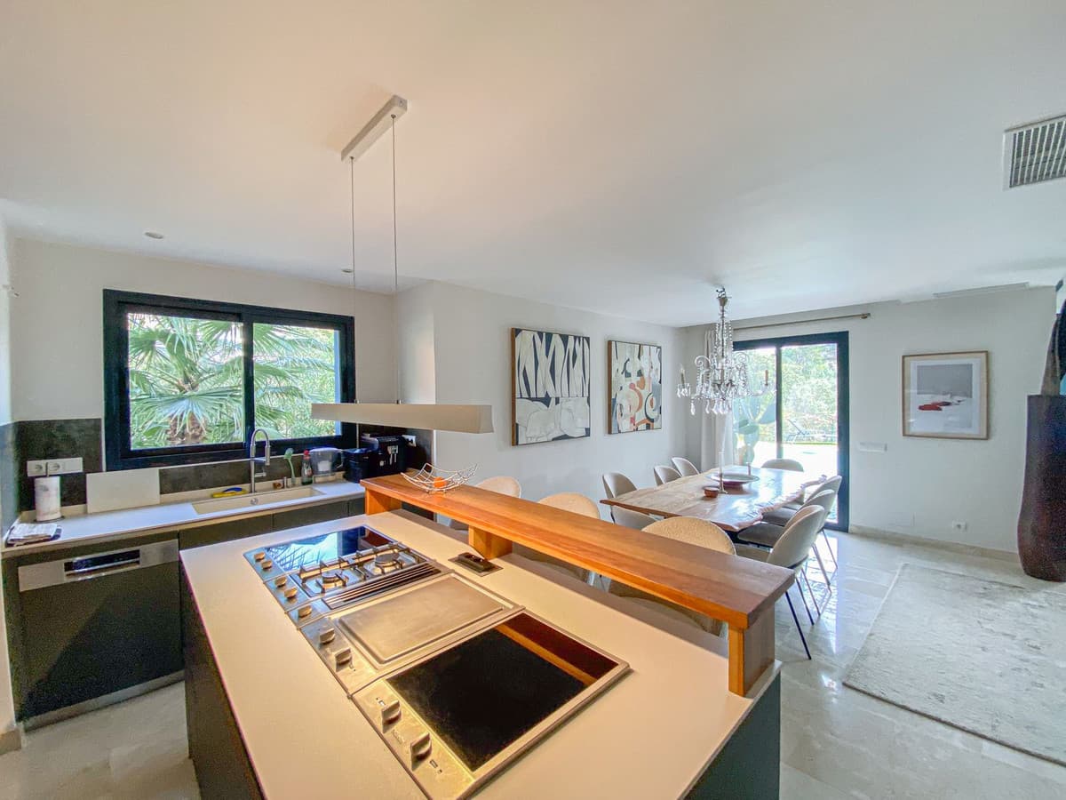 Detached Villa in Elviria — photo 8 of 10