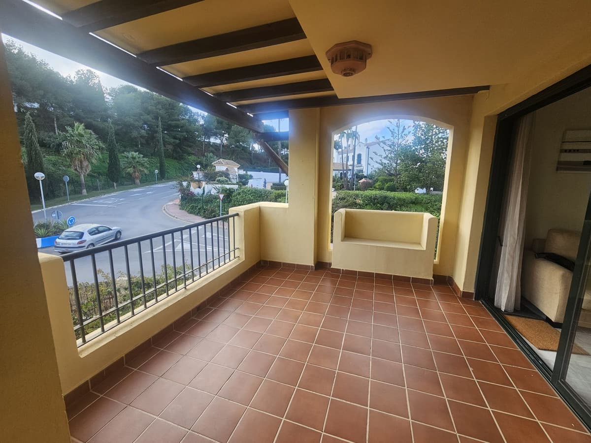 Middle Floor Apartment in Riviera del Sol — photo 4 of 10