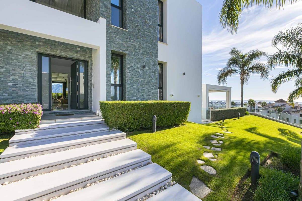 Detached Villa in Benahavís — photo 4 of 10