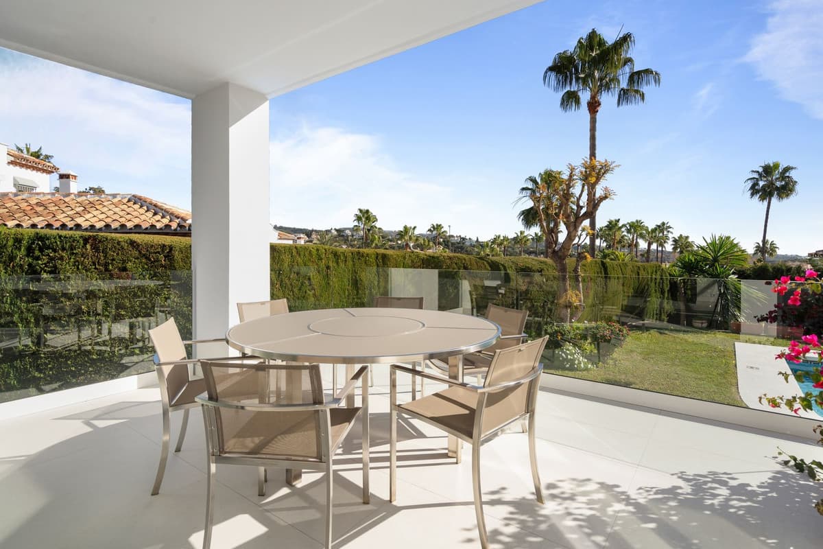 Detached Villa in Elviria — photo 4 of 10