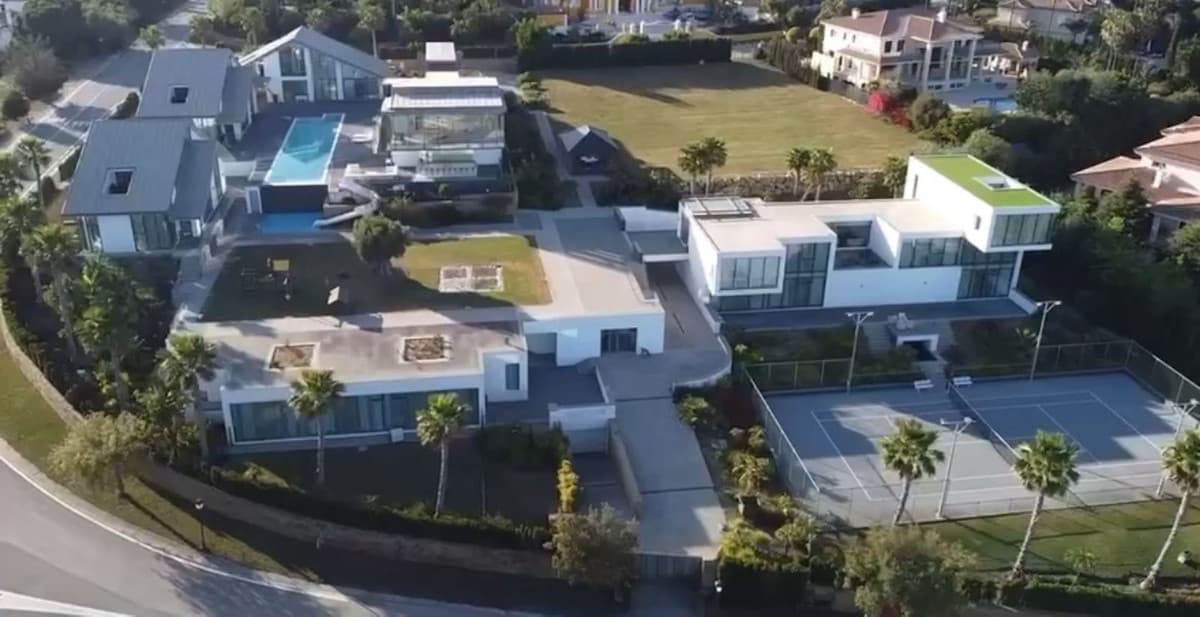 Detached Villa in Sotogrande — photo 1 of 10