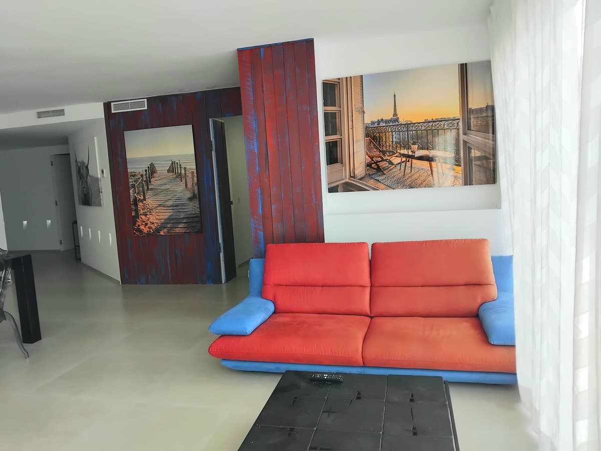 Middle Floor Apartment in Puerto Banús — photo 2 of 10