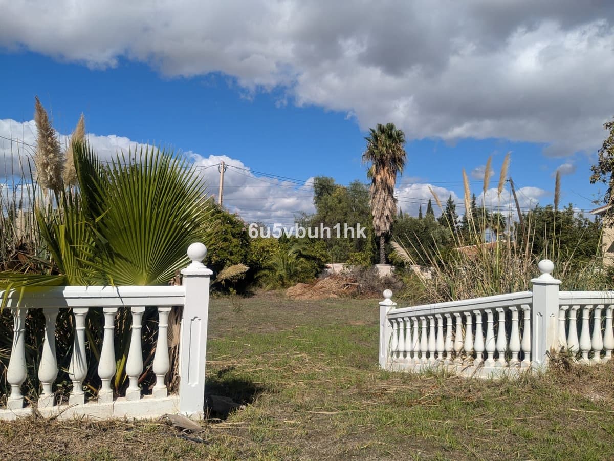 Detached Villa in Alhaurín el Grande — photo 7 of 10
