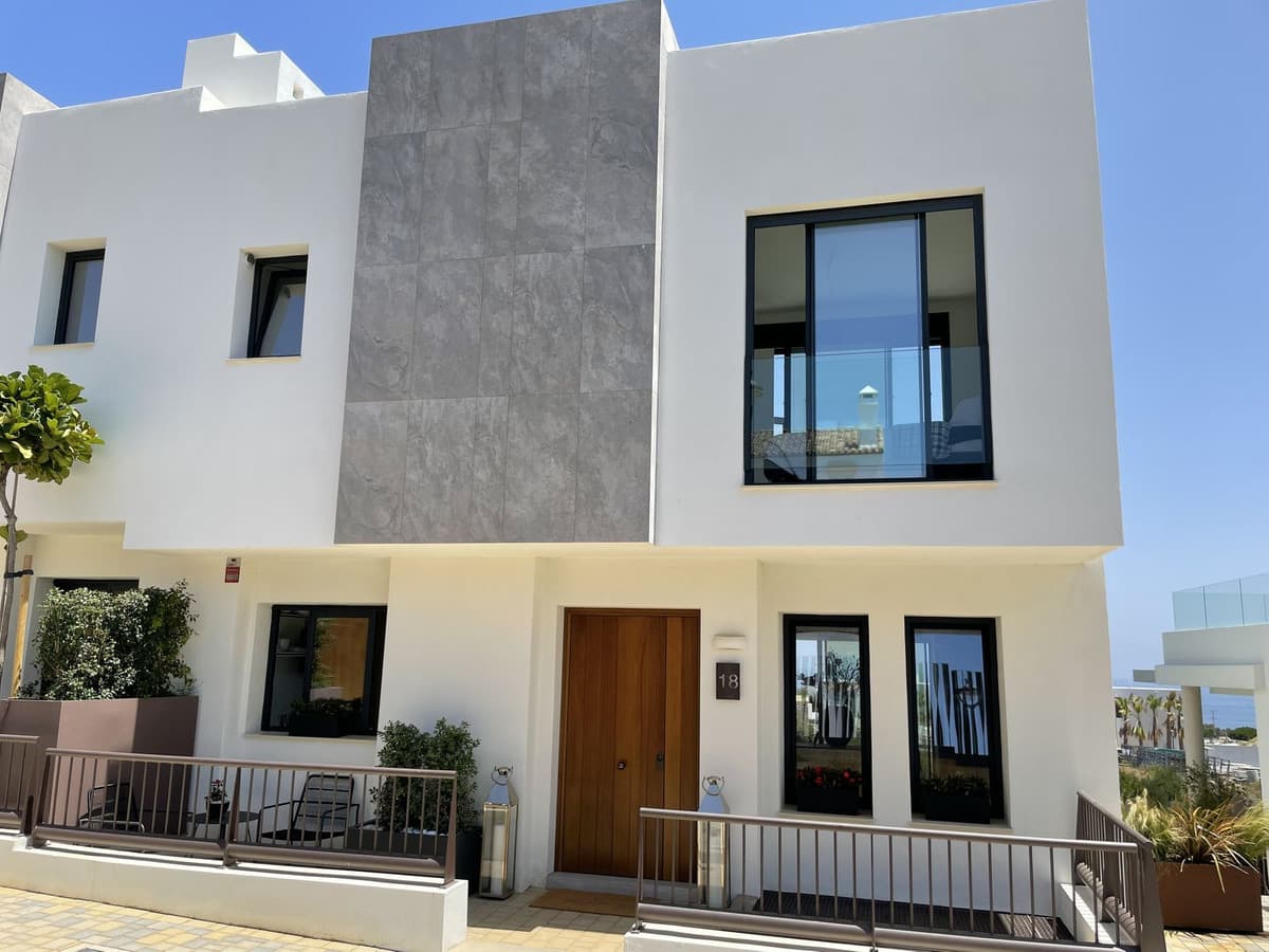 Semi-Detached House in Cabopino — photo 4 of 10