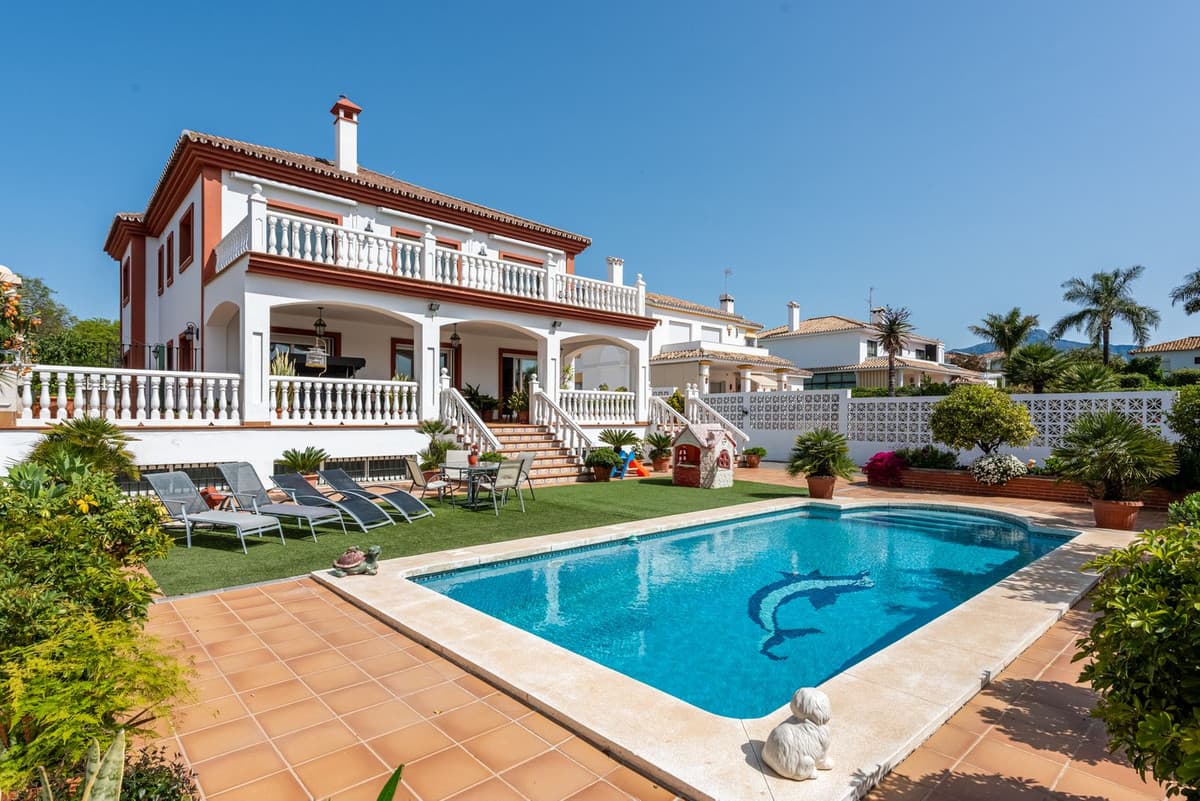 Detached Villa in San Pedro de Alcántara — photo 4 of 10
