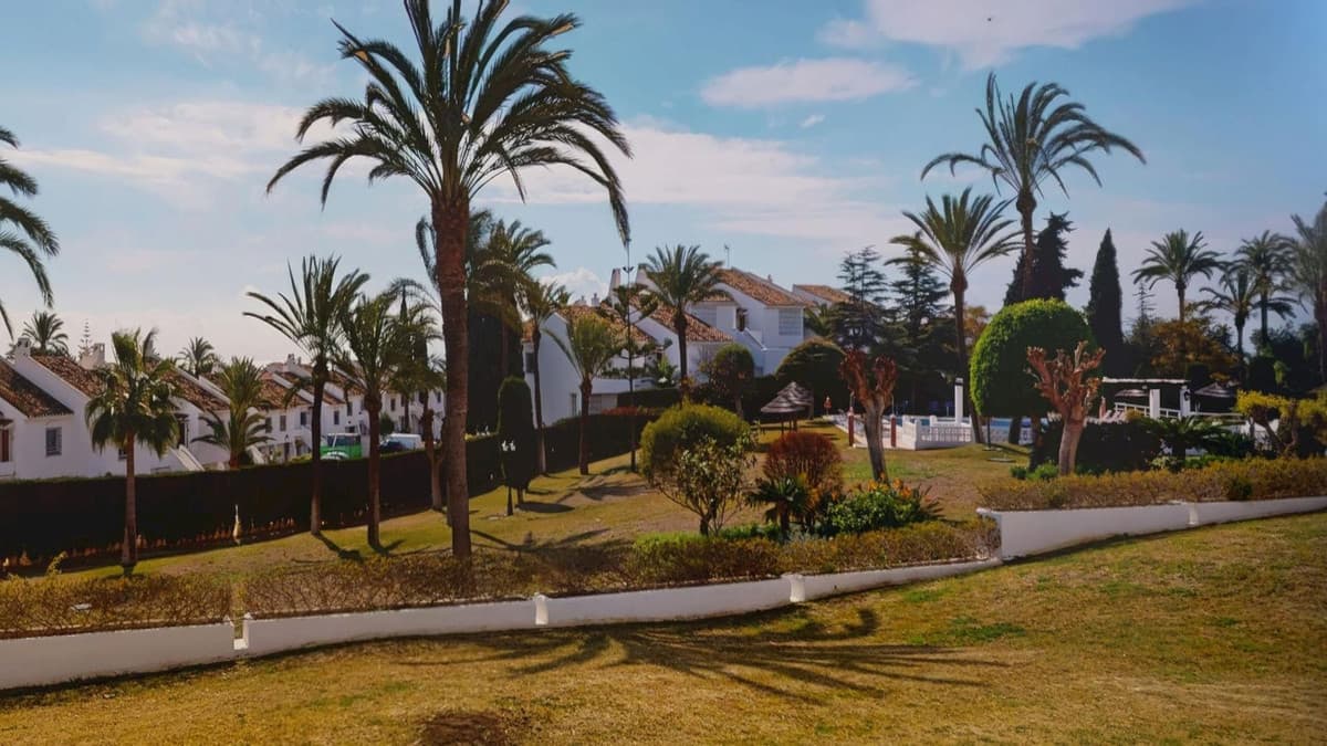 Ground Floor Apartment in Nueva Andalucía — photo 6 of 10