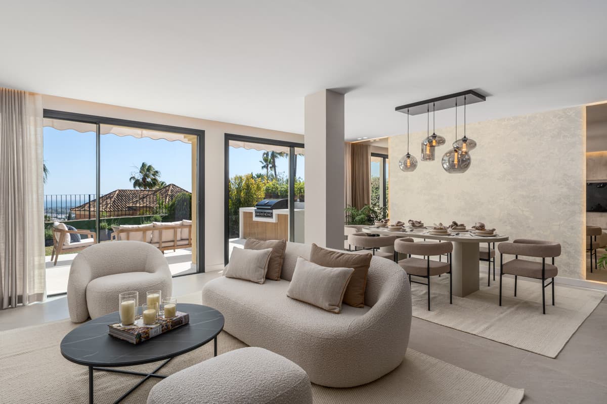 Townhouse in La Quinta — photo 1 of 10