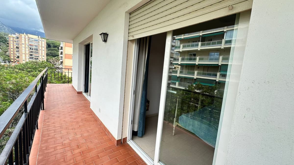 Middle Floor Apartment in Marbella — photo 7 of 10