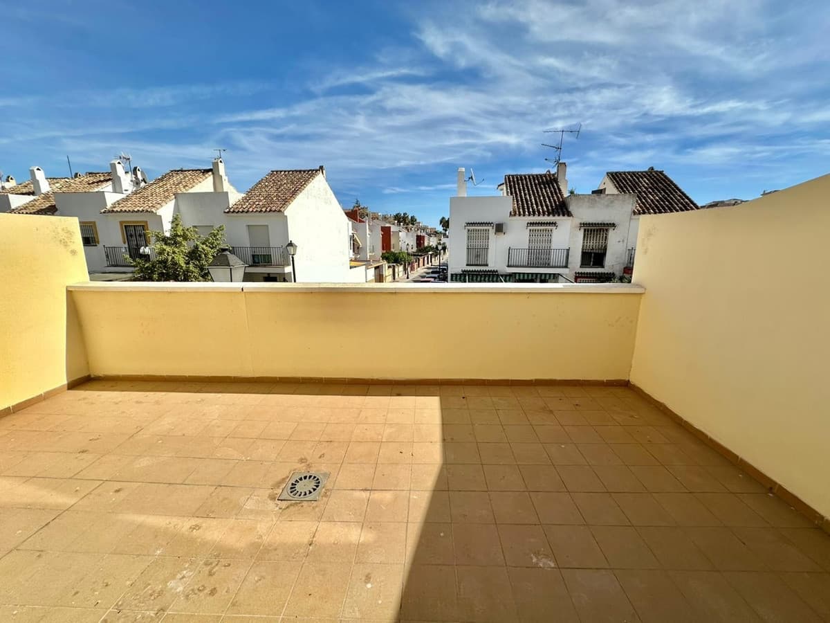Townhouse in Los Boliches — photo 4 of 10