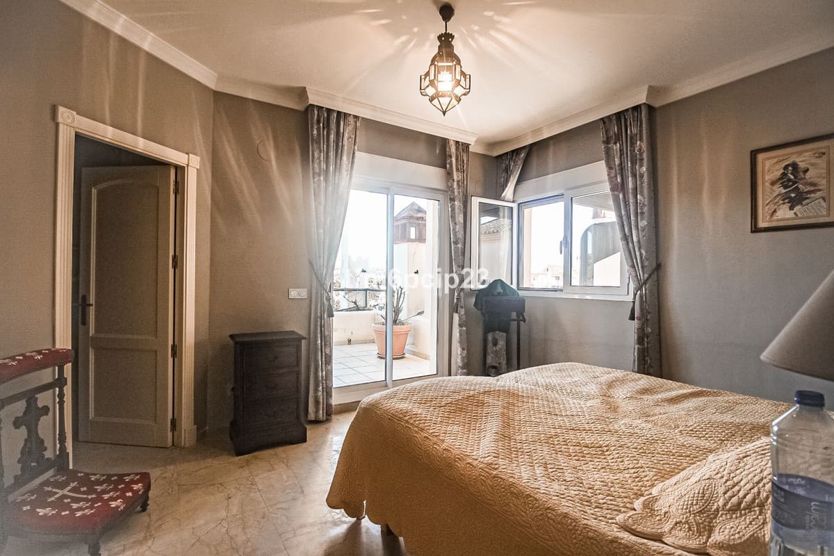 Penthouse Duplex in San Roque Club — photo 7 of 10