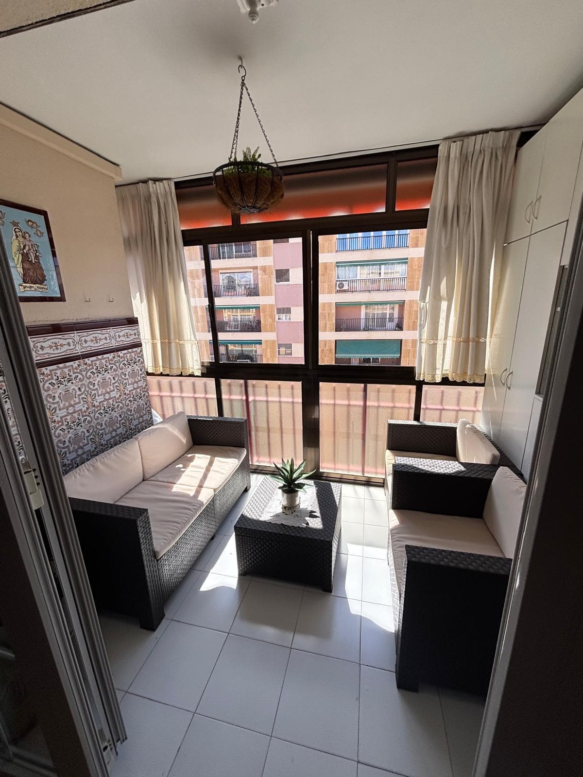 Middle Floor Apartment in Málaga — photo 1 of 10