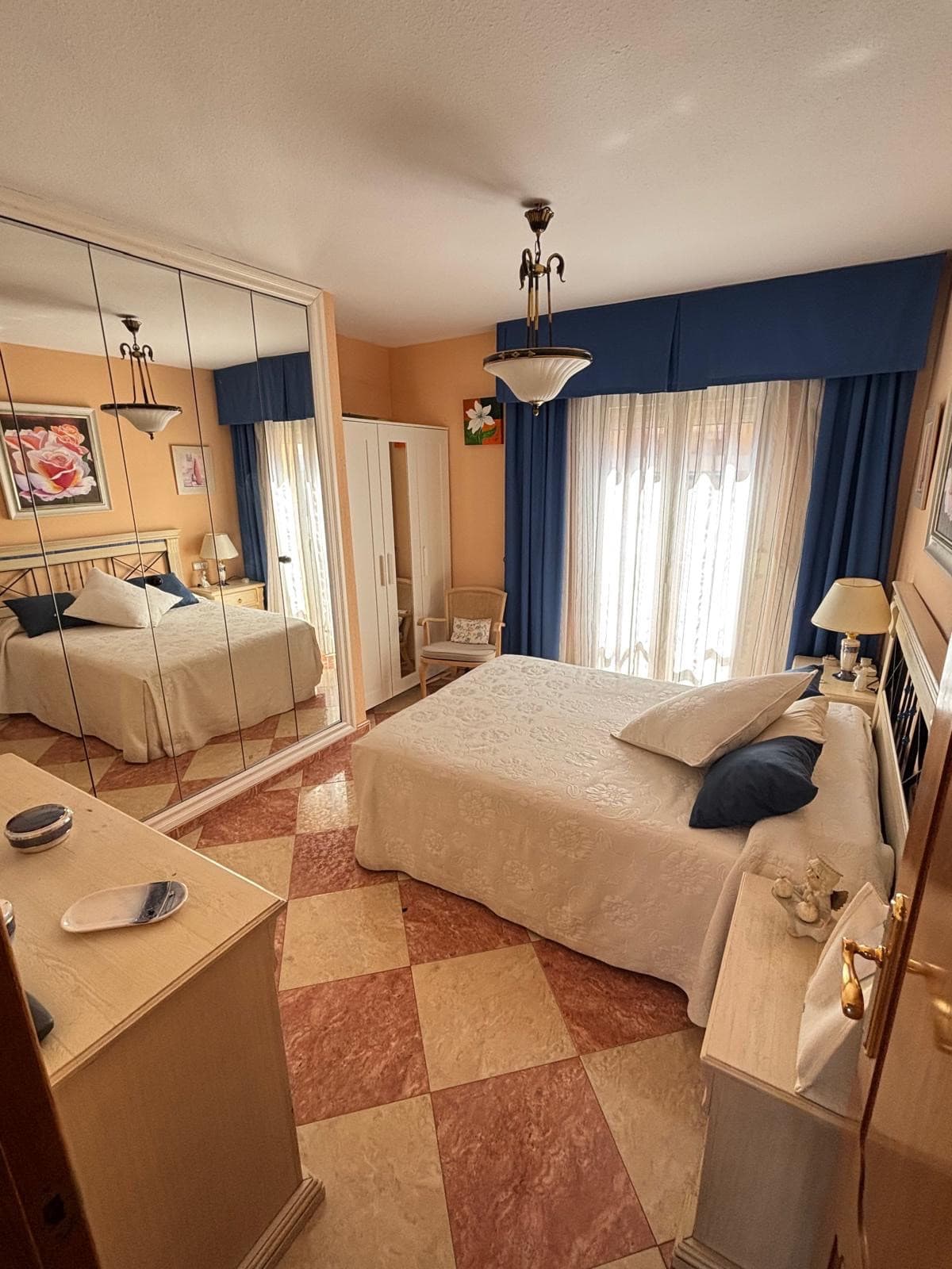 Middle Floor Apartment in Málaga — photo 10 of 10