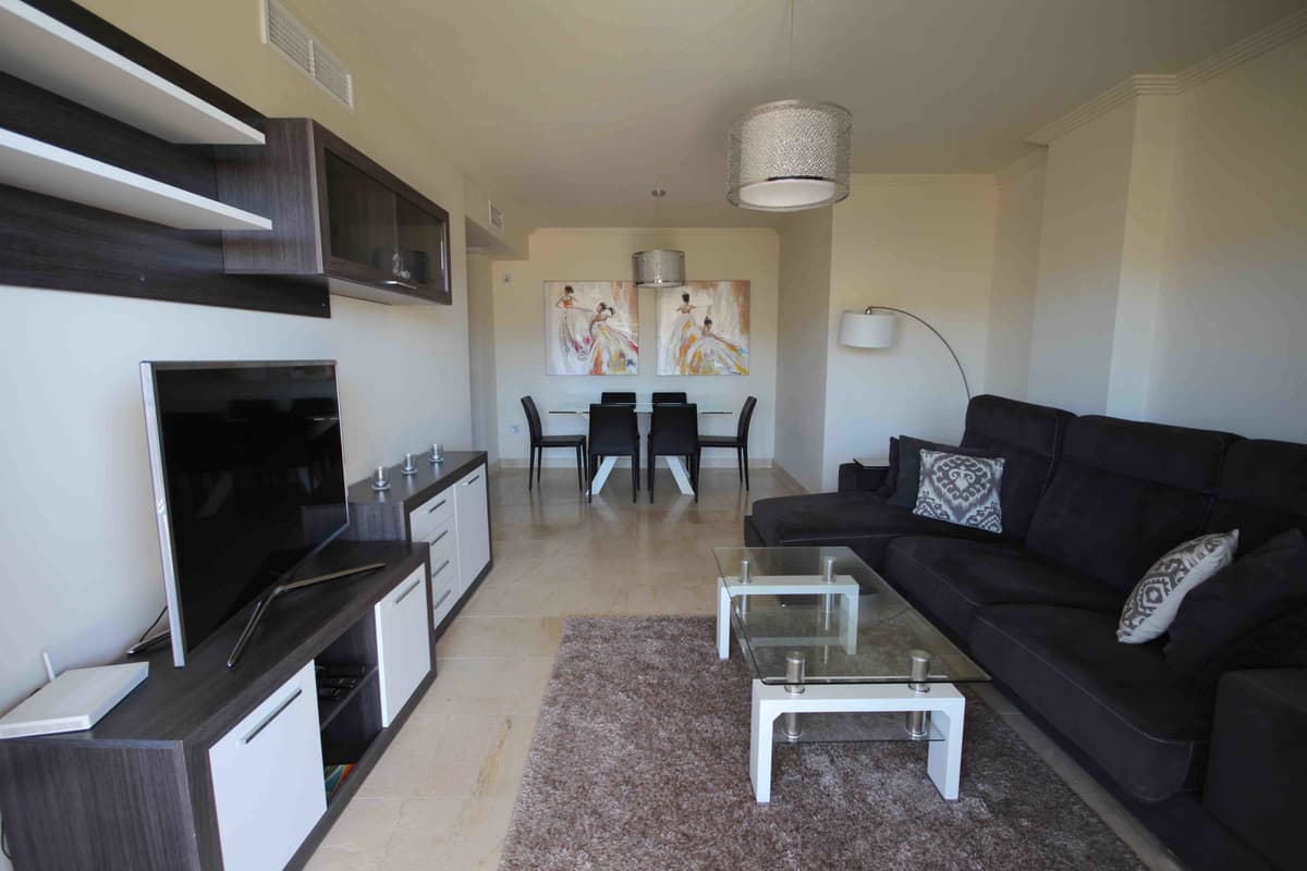Middle Floor Apartment in Los Flamingos — photo 5 of 10