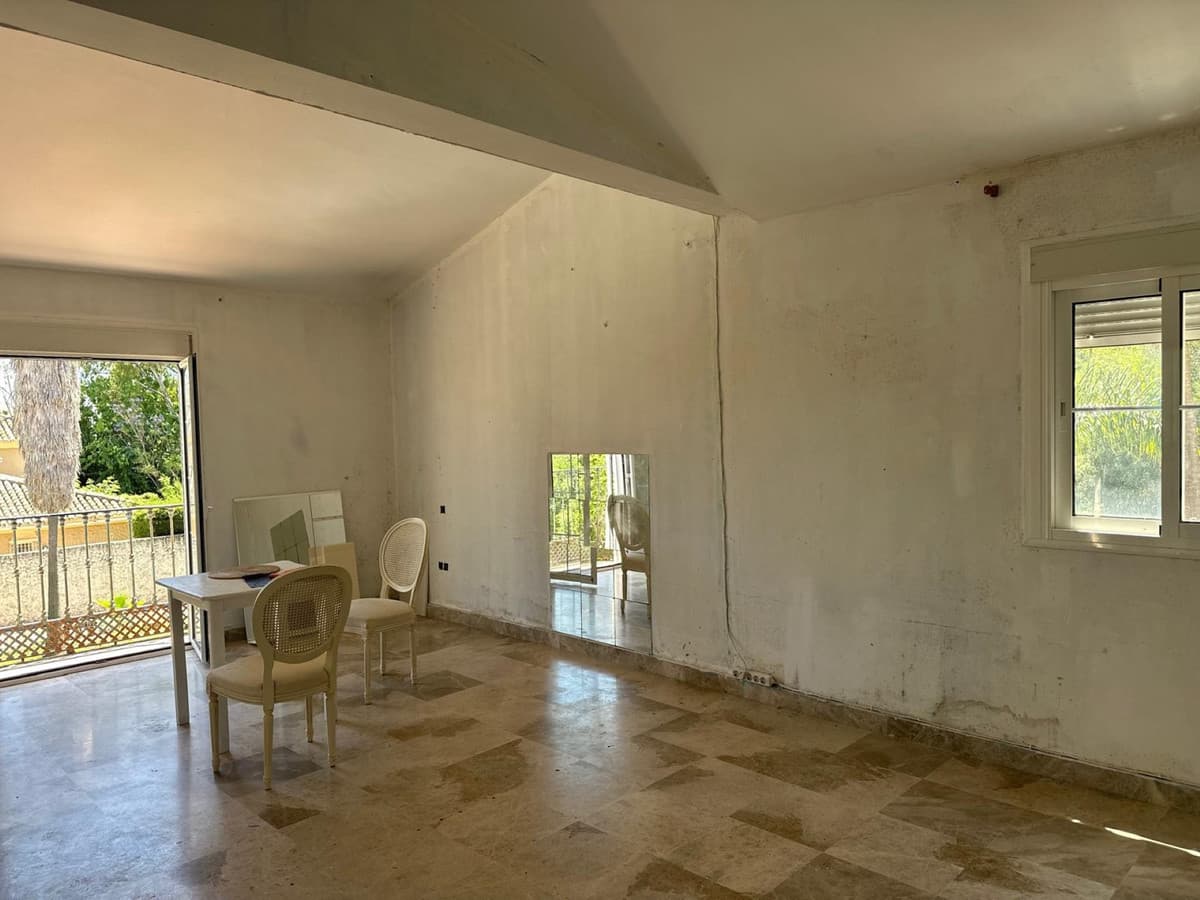Detached Villa in Nueva Andalucía — photo 4 of 10