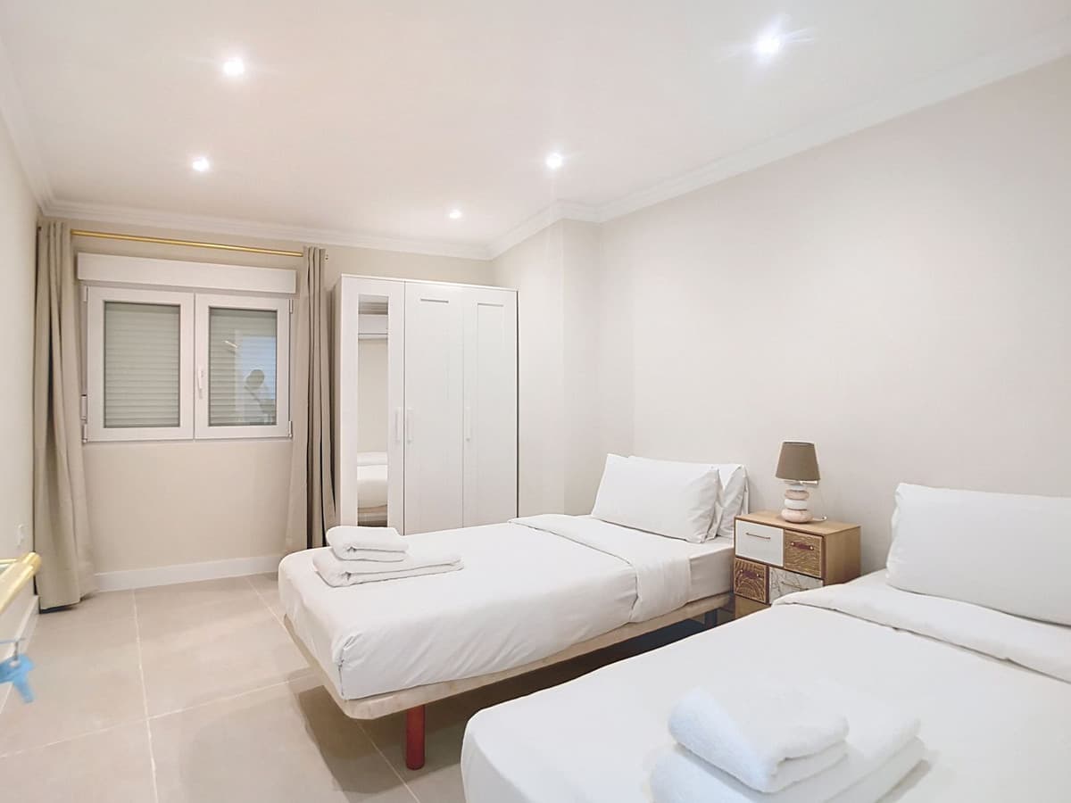 Middle Floor Apartment in Estepona — photo 8 of 10