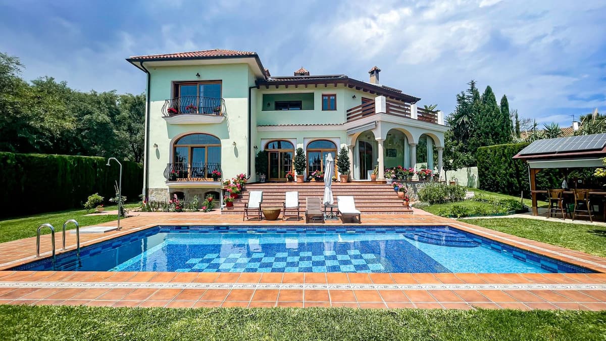 Detached Villa in El Rosario — photo 1 of 10
