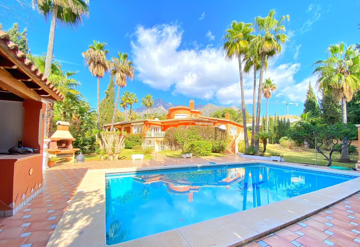 Detached Villa in Nagüeles — photo 9 of 10