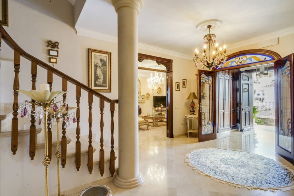 Detached Villa in Alhaurín el Grande — photo 5 of 10