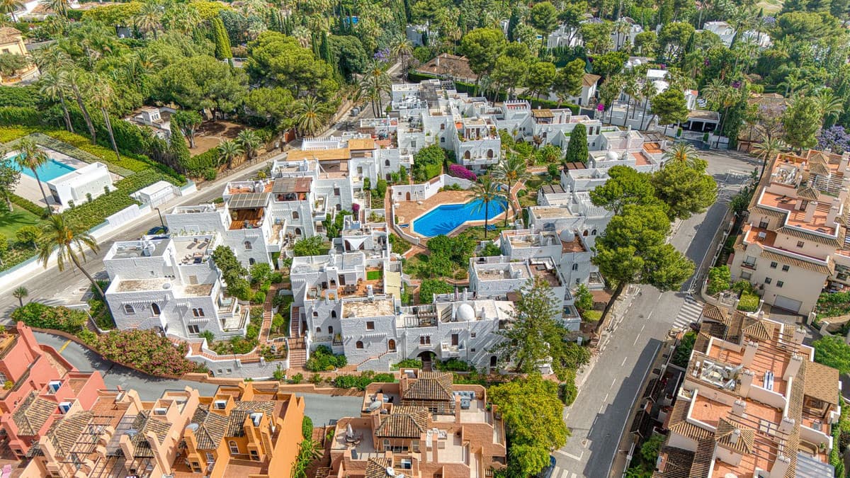 Townhouse in Nueva Andalucía — photo 6 of 10
