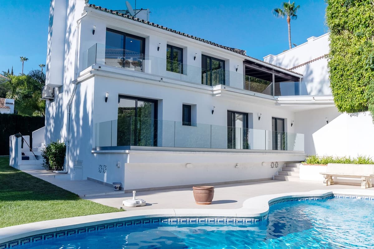 Detached Villa in Marbella — photo 3 of 10
