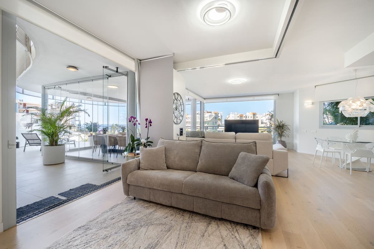 Middle Floor Apartment in Fuengirola — photo 5 of 10