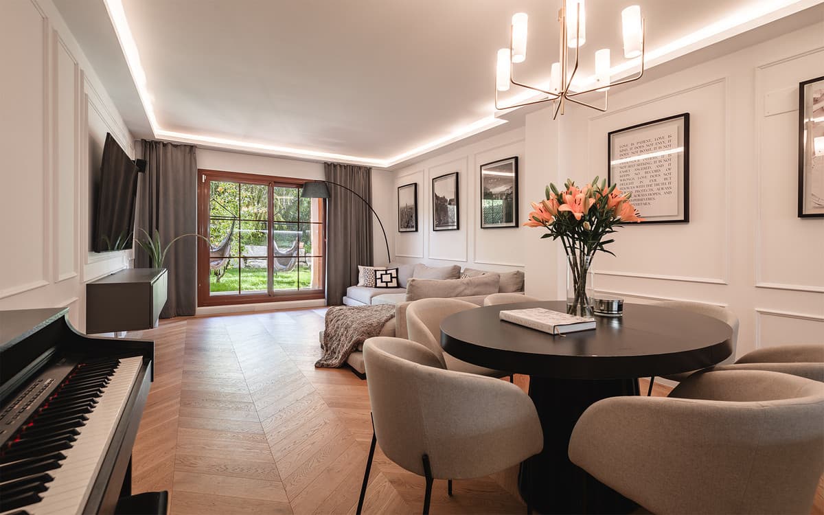 Ground Floor Apartment in Benahavís — photo 1 of 10