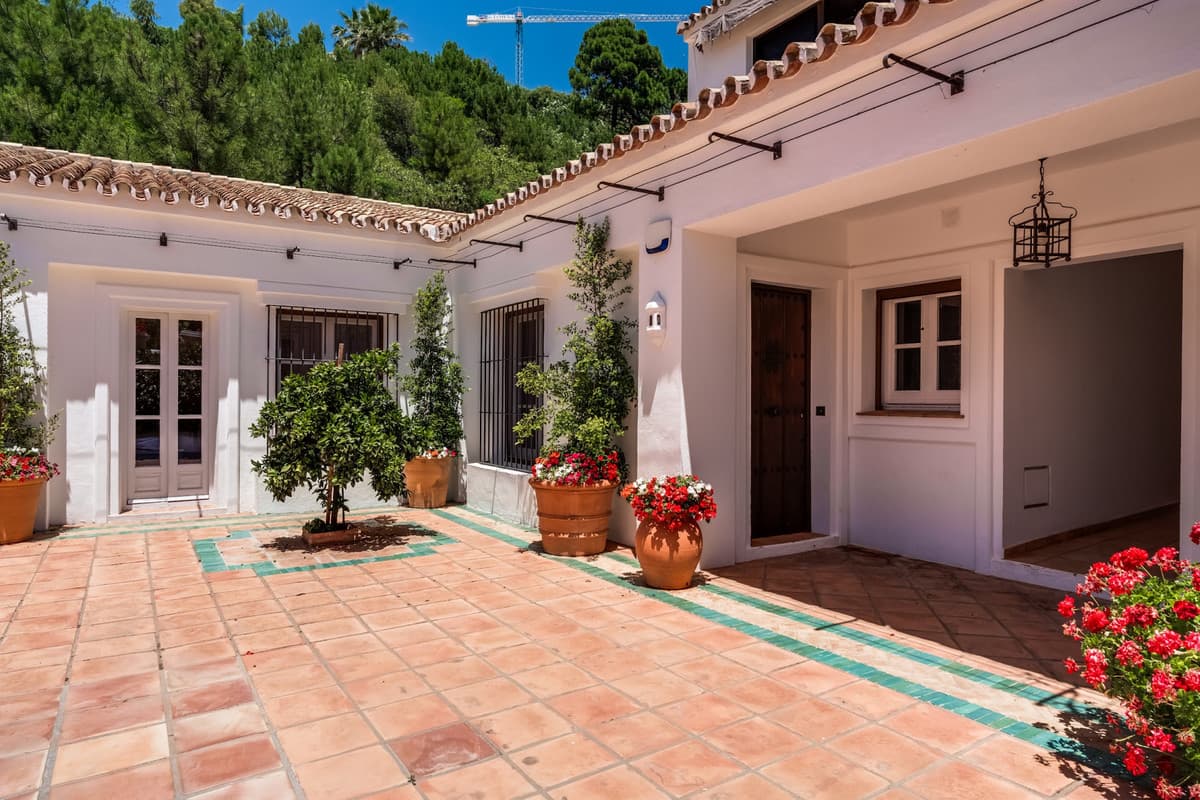 Ground Floor Apartment in La Zagaleta — photo 2 of 10